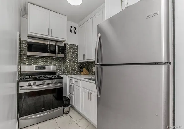 Photo 2 of Condo for sale at 6535 Broadway #4G, New York, NY 10471 | MLS# 984795 | Listing updated on 2026-08-29