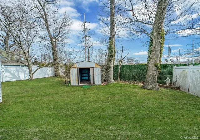 27th image of 23 Lakewood Ave, Ronkonkoma, NY 11779 | MLS# 984797