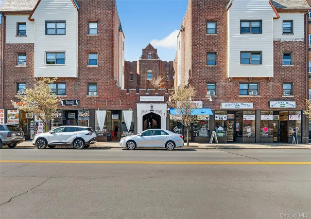 Photo 3 of Sale Pending at 240 Halstead Ave #B6, Harrison, NY 10528 | MLS# 984835 | Listing updated on 2026-09-19