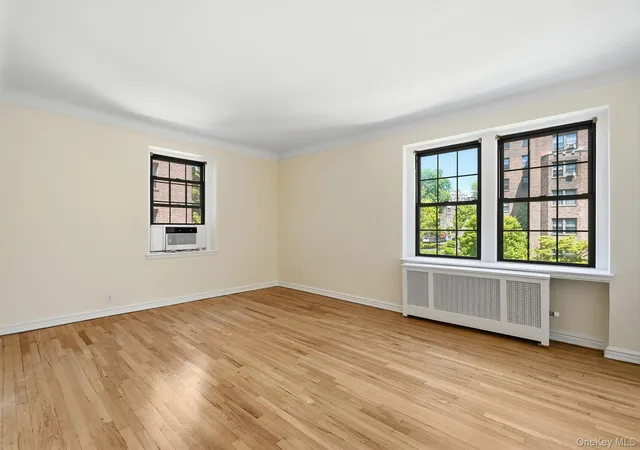 Homes for sale in Eastchester, NY | 196 Garth Rd #2F, Eastchester, NY 10583 | MLS# 984838