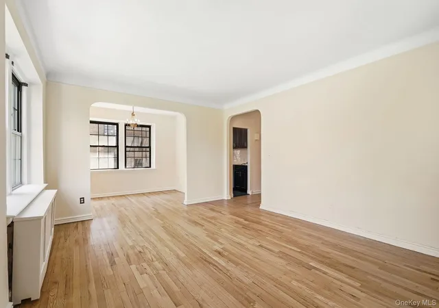 Homes for sale in Eastchester, NY | 196 Garth Rd #2F, Eastchester, NY 10583 | MLS# 984838