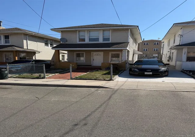 2nd image of 190 Beach 27th St, Far Rockaway, NY 11691 | MLS# 984845