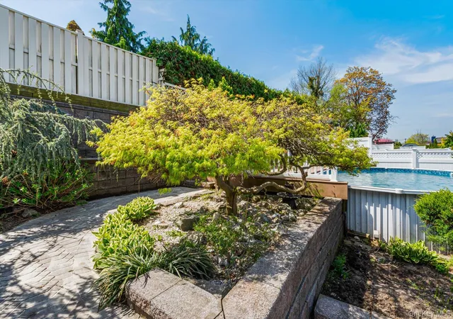 Photo 3 of Sale Pending at 141 60 11th Avenue, New York, NY 11357 | MLS# 984875 | Listing updated on 2026-09-19