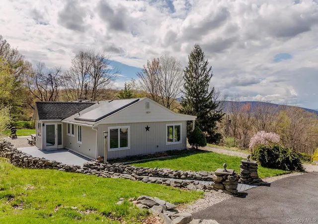 Homes for sale in Cornwall, NY | 8 Horizon Rd, Cornwall, NY 12518 | MLS# 984883