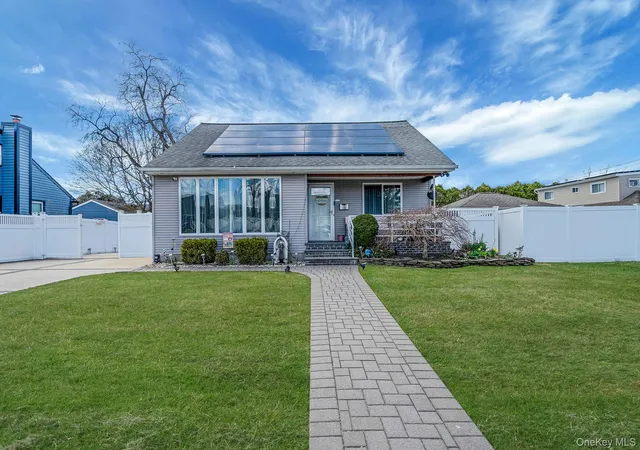 3rd image of 100 Anderson Ave, North Babylon, NY 11703 | MLS# 984900