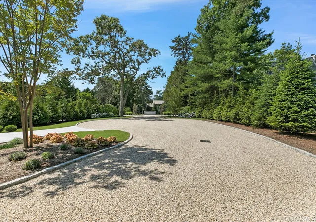 4th image of 15 Old Point Rd, Southampton, NY 11959 | MLS# 984952