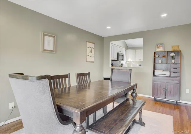 5th image of 16 Amherst Dr, Oyster Bay, NY 11758 | MLS# 984987