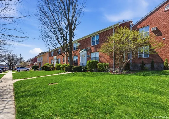 2nd image of 36 10 Utopia Parkway #E4, Flushing, NY 11358 | MLS# 984988