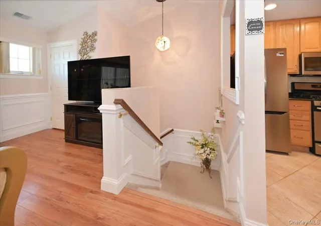 Photo 4 of Condo for sale at 80 Morley Cir, Huntington, NY 11747 | MLS# 984992 | Listing updated on 2026-09-18