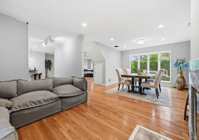 Photo 3 of Sale Pending at 140 North St, Oyster Bay, NY 11560 | MLS# 984993 | Listing updated on 2026-08-06