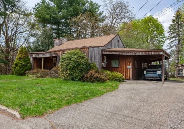 Photo 3 of Single family home for sale at 27 Lancaster Ave, Cortlandt, NY 10548 | MLS# 984998 | Listing updated on 2026-10-18
