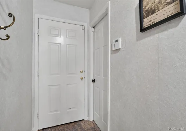 Listing Photo 4 - Condo for sale in building located at 28 Lois Ln, Monroe, NY 10950
