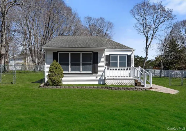 2nd image of 819 Canal Rd, Mount Sinai, NY 11766 | MLS# 985032