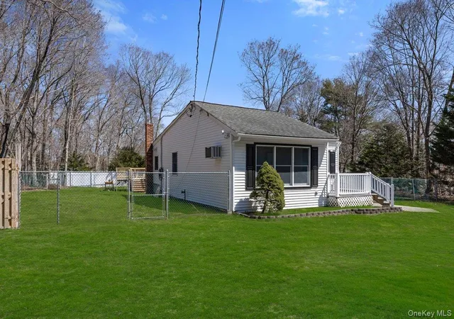 4th image of 819 Canal Rd, Mount Sinai, NY 11766 | MLS# 985032