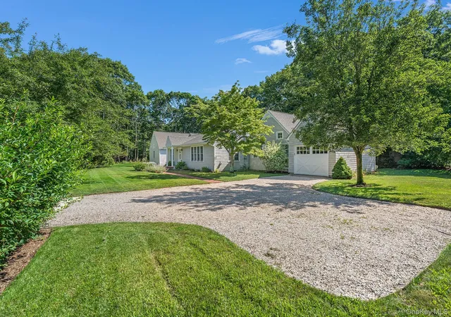 Photo 3 of Single family home for sale at 30 Sagg Rd, Southampton, NY 11962 | MLS# 985035 | Listing updated on 2026-09-01