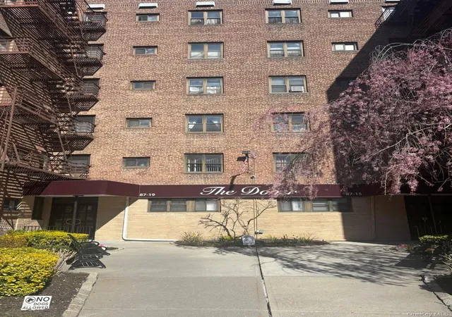 2nd image of 87-19 204Th St, Hollis, NY 11423