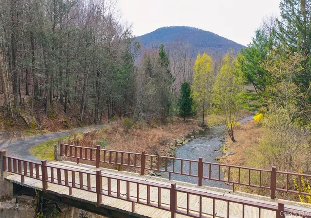 Photo 3 of Single family home for sale at 269 Watson Holw Rd, West Shokan, NY 12494 | MLS# 985068 | Listing updated on 2026-09-18