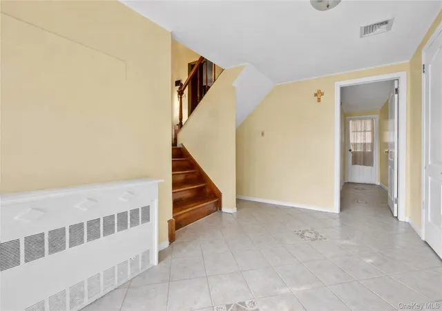 3rd image of 1244 Village Ct, Hempstead, NY 11510 | MLS# 985071