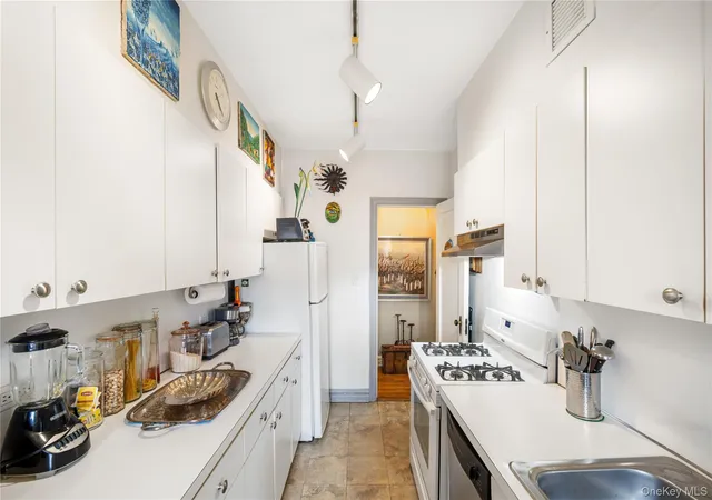 4th image of 34-24 82Nd St #6N, Jackson Heights, NY 11372 | MLS# 985073