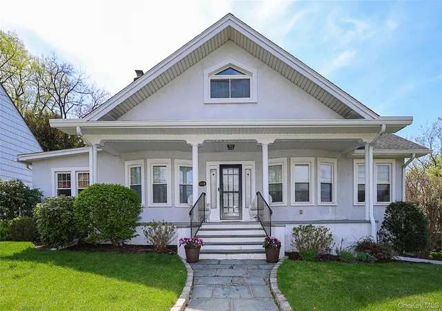 Photo 1 of Sale Pending at 101a Glenwood Rd, North Hempstead, NY 11547 | MLS# 985078 | Listing updated on 2026-05-14