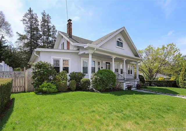 Photo 2 of Sale Pending at 101a Glenwood Rd, North Hempstead, NY 11547 | MLS# 985078 | Listing updated on 2026-05-14