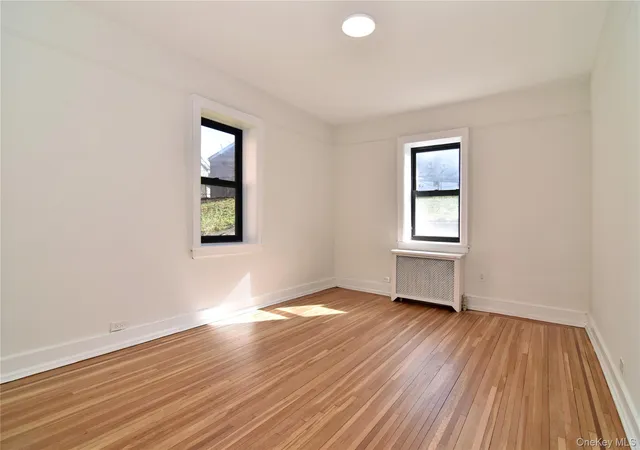 2nd image of 590 E 3Rd St, Mount Vernon, NY 10553