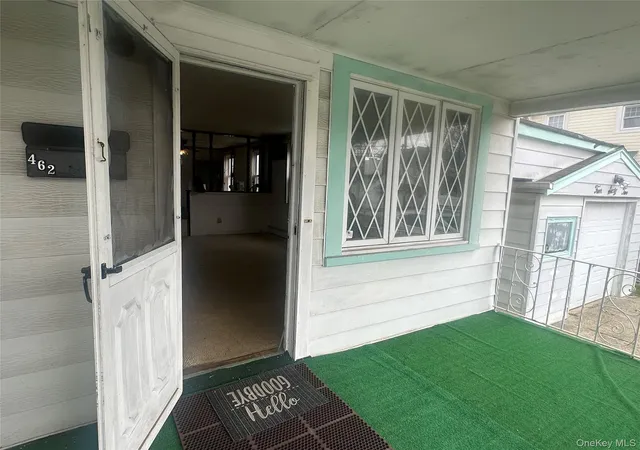 3rd image of 462 Pearl St, Oceanside, NY 11572 | MLS# 985173