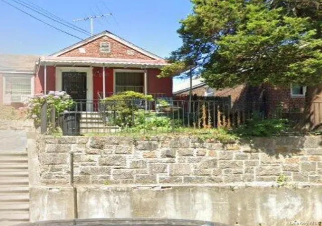 Photo 1 of Single family home for sale at 2711 Throop Ave, New York, NY 10469 | MLS# 985184 | Listing updated on 2026-04-25