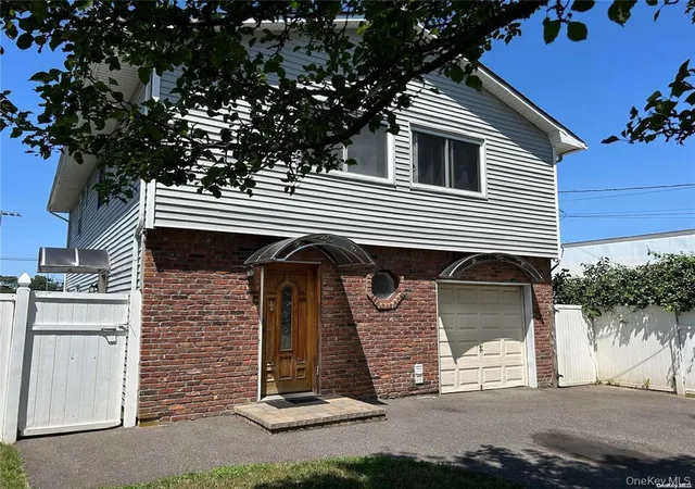 1st image of 3 Wilson Ct, Oyster Bay, NY 11758 | MLS# 985188