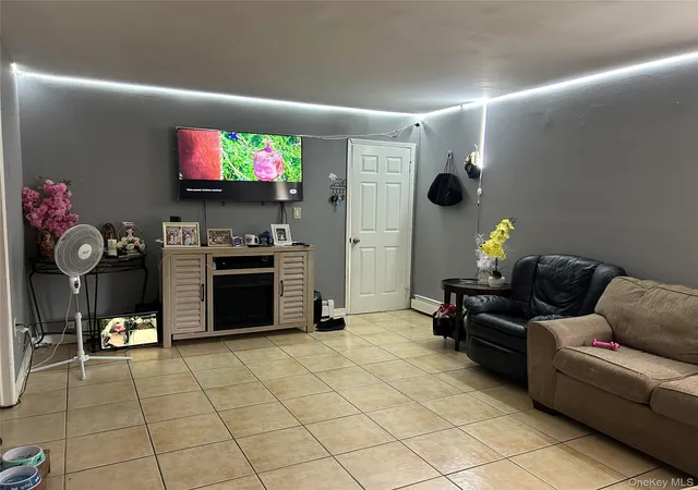 5th image of 3 Wilson Ct, Oyster Bay, NY 11758 | MLS# 985188