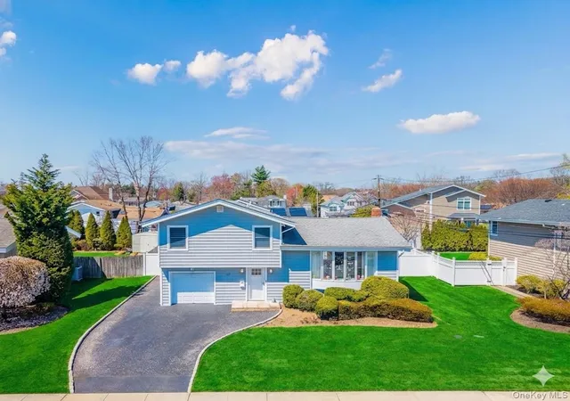 Photo 1 of Single family home for sale at 47 Favorite Ln, Jericho, NY 11753 | MLS# 985298 | Listing updated on 2026-06-21