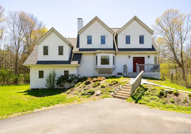 Homes for sale in Hyde Park, NY | 126 E Fallkill Rd, Hyde Park, NY 12538 | MLS# 985305