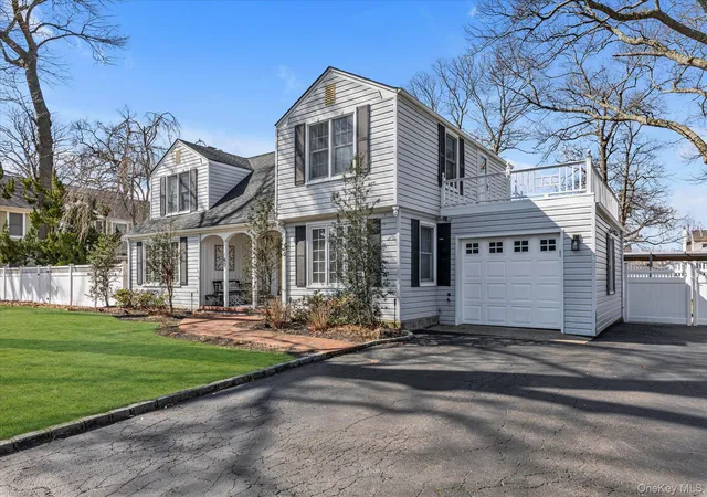 2nd image of 140 Cadman Ave, Babylon, NY 11702 | MLS# 985315