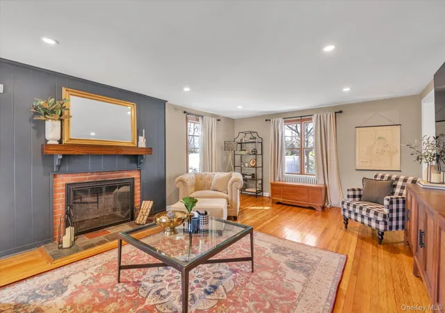 4th image of 140 Cadman Ave, Babylon, NY 11702 | MLS# 985315