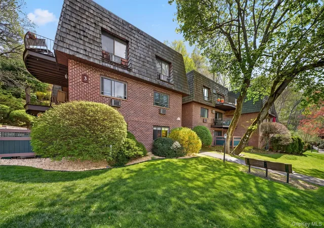 Homes for sale in Ossining, NY | 3 Briarcliff Dr S #9, Ossining, NY 10562 | MLS# 985319