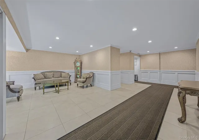 Photo 3 of Condo for sale at 43 25 Douglaston Pkwy #1H, Little Neck, NY 11363 | MLS# 985324 | Listing updated on 2026-08-23