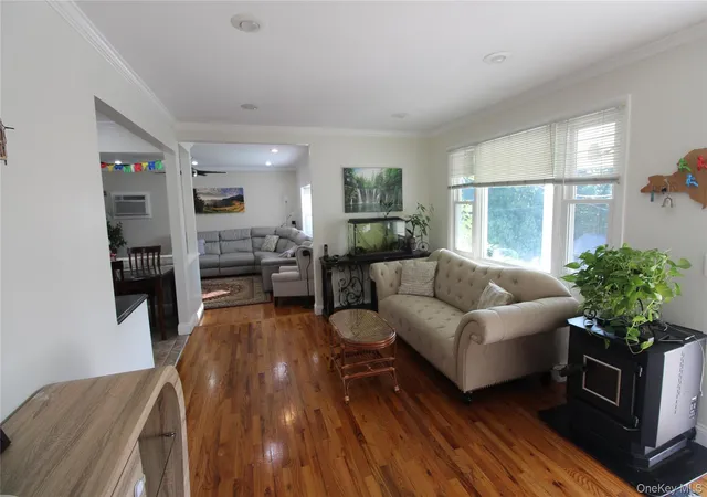 Photo 4 of Single family home for sale at 650 Warren Ave, Mount Pleasant, NY 10594 | MLS# 985362 | Listing updated on 2026-09-01