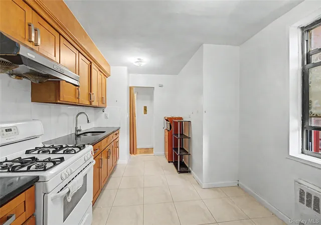 5th image of 143-40 Roosevelt Ave #5K, Flushing, NY 11354 | MLS# 985368