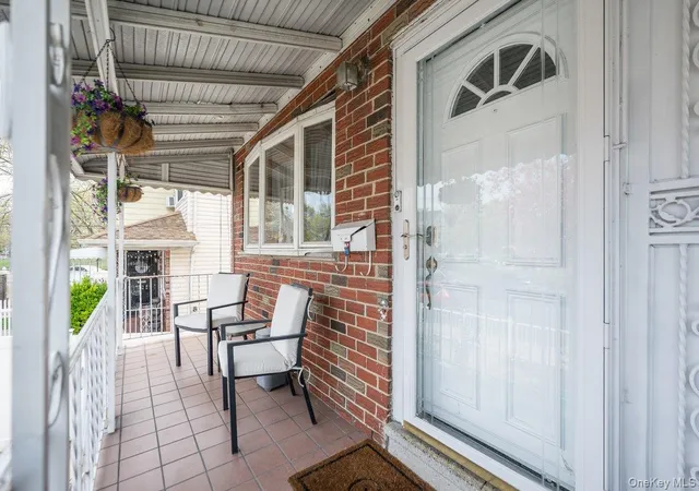 2nd image of 635 Revere Ave, New York, NY 10465 | MLS# 985393