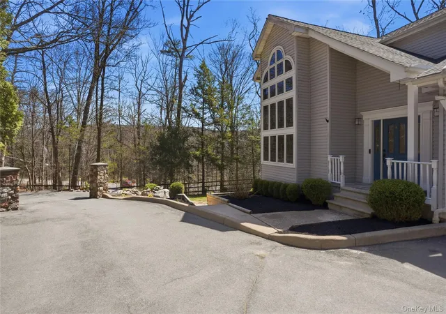 Photo 5 of Sale Pending at 9 Rustic Hills Rd, Mamakating, NY 12790 | MLS# 985462 | Listing updated on 2026-06-02