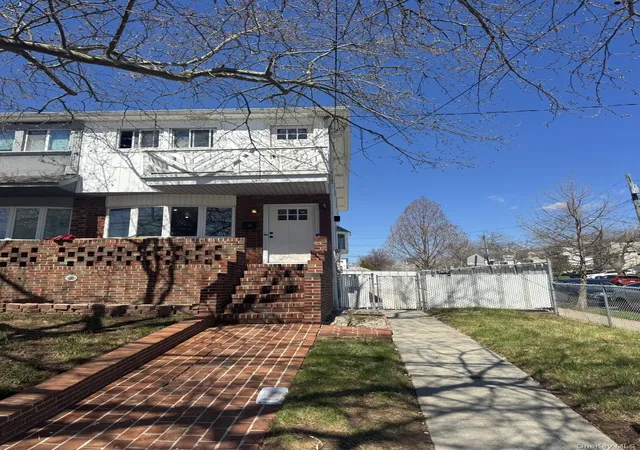 2nd image of 311 Durant Ave, New York, NY 10308 | MLS# 985511