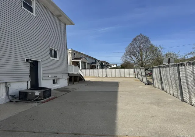 5th image of 311 Durant Ave, New York, NY 10308 | MLS# 985511