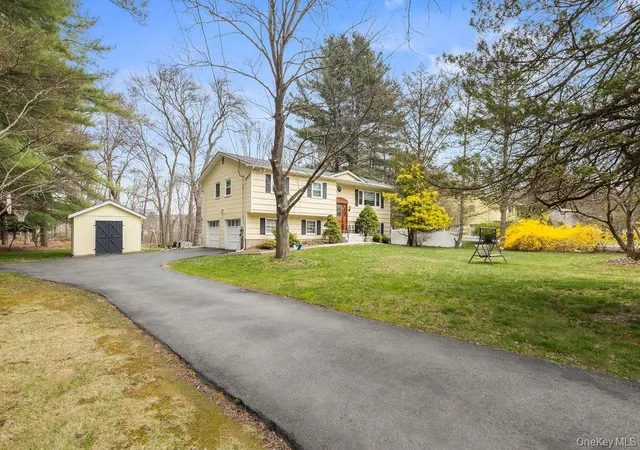 2nd image of 10 Cottage Ln, Ramapo, NY 10901 | MLS# 985513