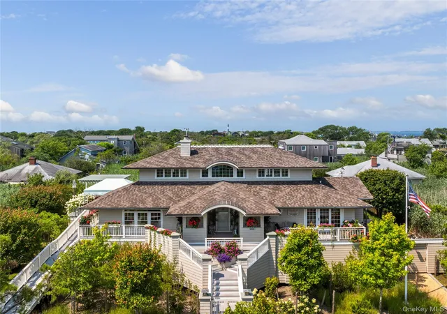 Photo 2 of Sale Pending at 206 Broadway, Bay Shore, NY 11706 | MLS# 985525 | Listing updated on 2026-08-26
