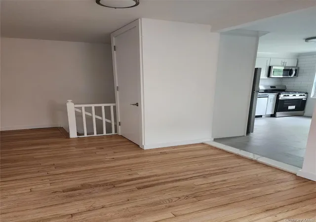 5th image of 68-36 140 St #2, Flushing, NY 11367 | MLS# 985590