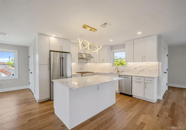 4th image of 237 Mott St, Oceanside, NY 11572 | MLS# 985593