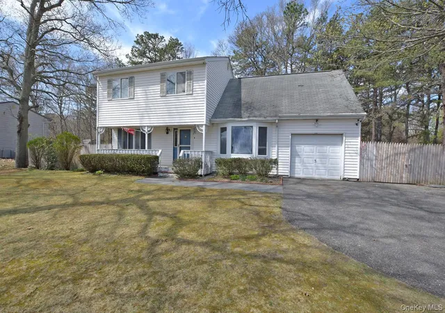 Photo 1 of Sale Pending at 78 N Bicycle Path, Brookhaven, NY 11784 | MLS# 985604 | Listing updated on 2026-09-19