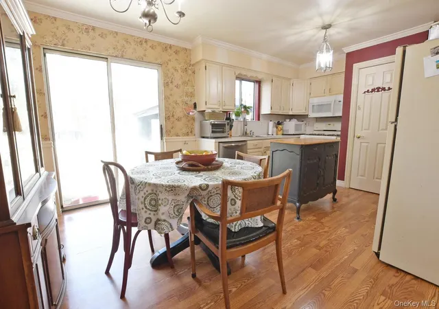 Photo 3 of Sale Pending at 78 N Bicycle Path, Brookhaven, NY 11784 | MLS# 985604 | Listing updated on 2026-09-19