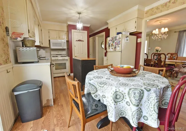 Photo 3 of Sale Pending at 78 N Bicycle Path, Brookhaven, NY 11784 | MLS# 985604 | Listing updated on 2026-09-19