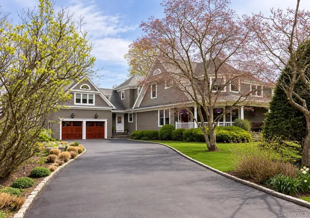 Photo 2 of Mansion for sale at 16 Middle Dr, North Hempstead, NY 11030 | MLS# 985610 | Listing updated on 2026-09-24